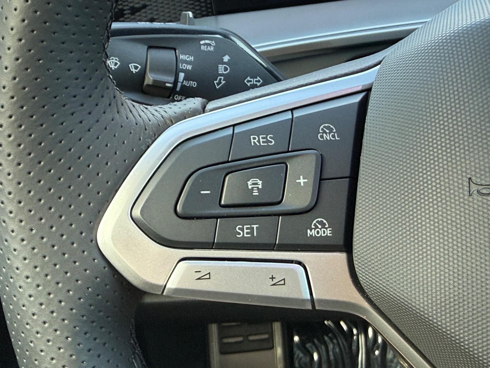 Volkswagen Tiguan Vehicle Image 10