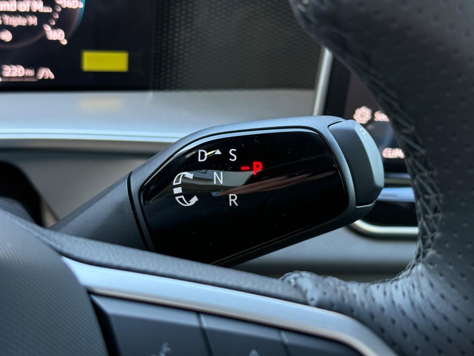 Volkswagen Tiguan Vehicle Image 12