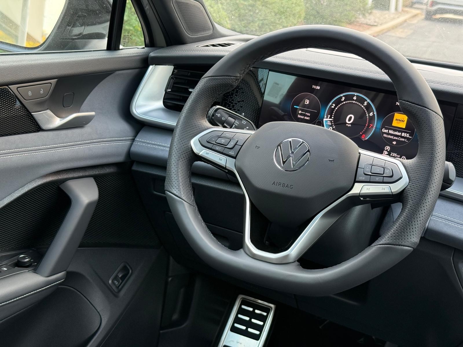 Volkswagen Tiguan Vehicle Image 08
