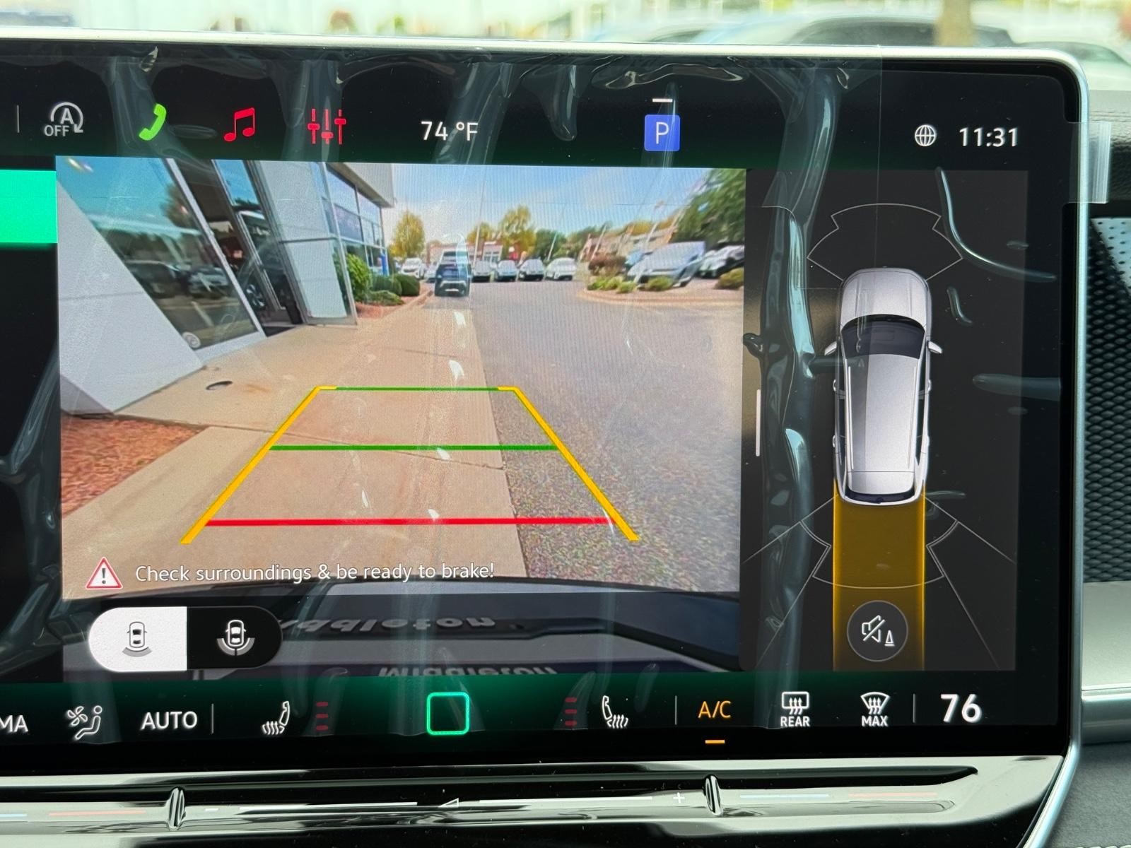Volkswagen Tiguan Vehicle Image 13