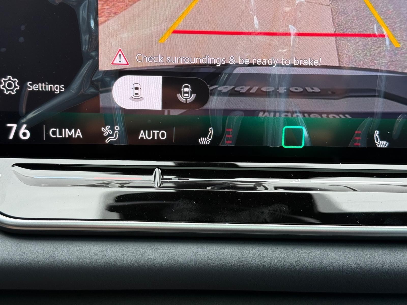 Volkswagen Tiguan Vehicle Image 14