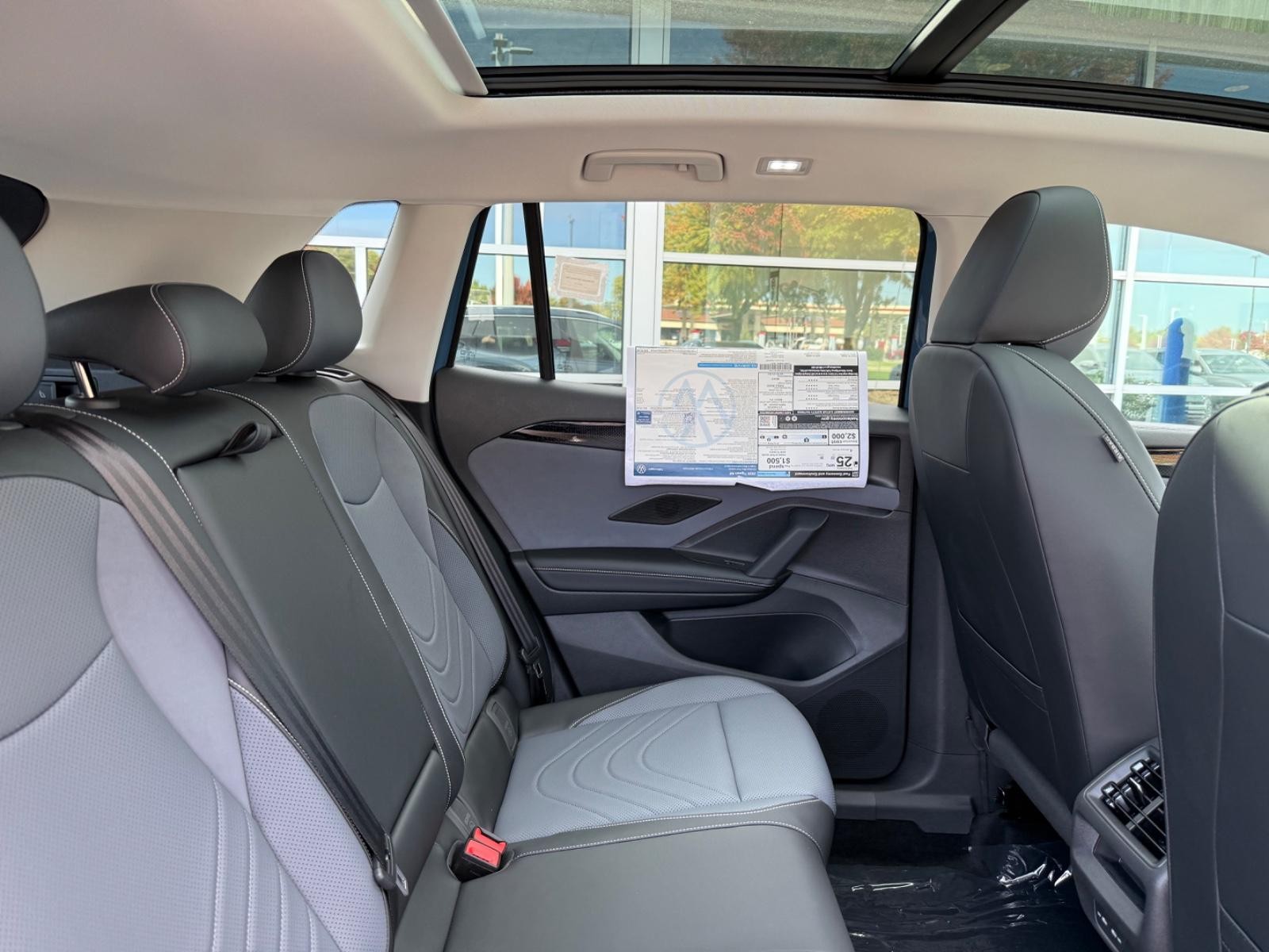 Volkswagen Tiguan Vehicle Image 05