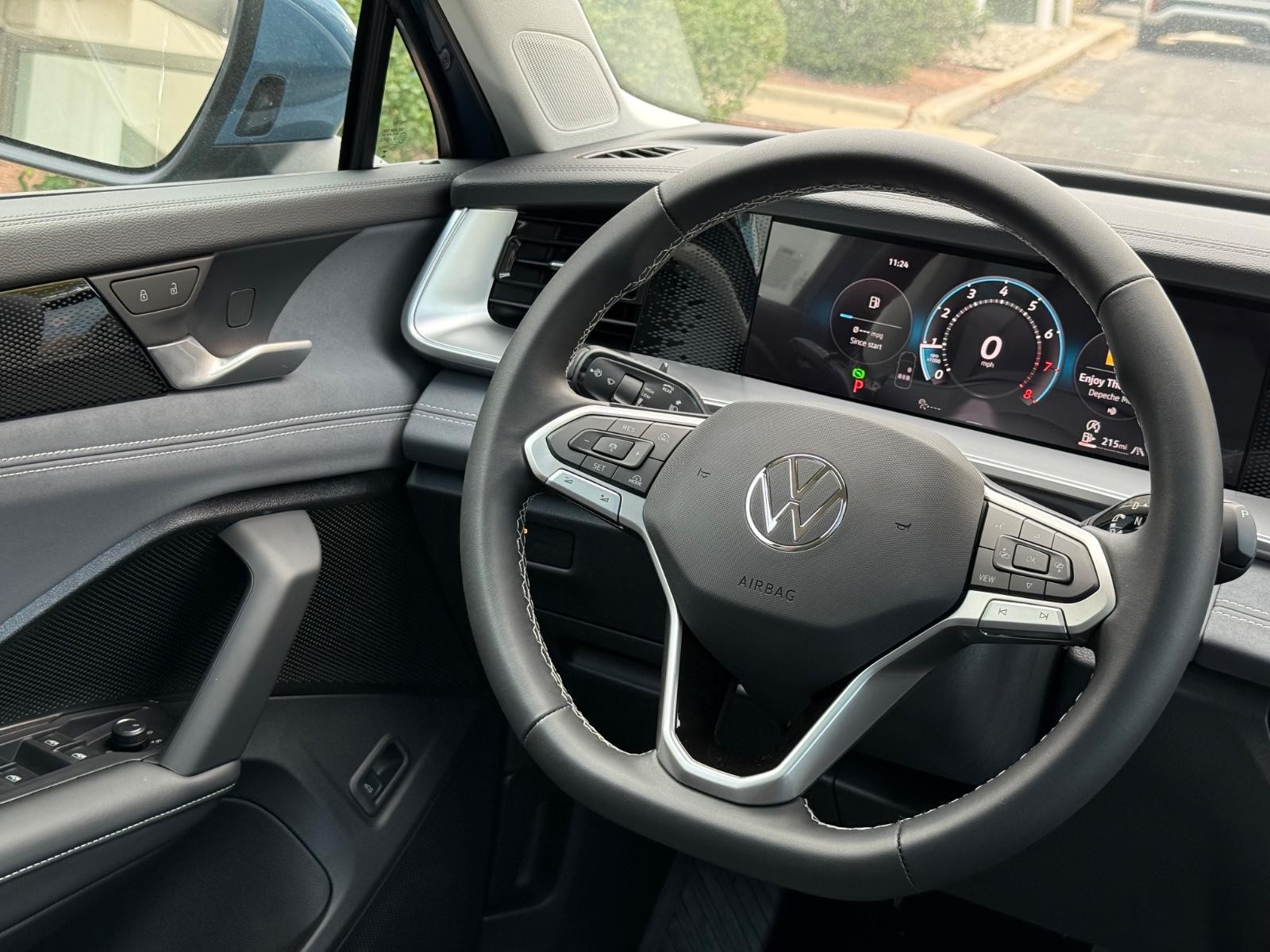 Volkswagen Tiguan Vehicle Image 08