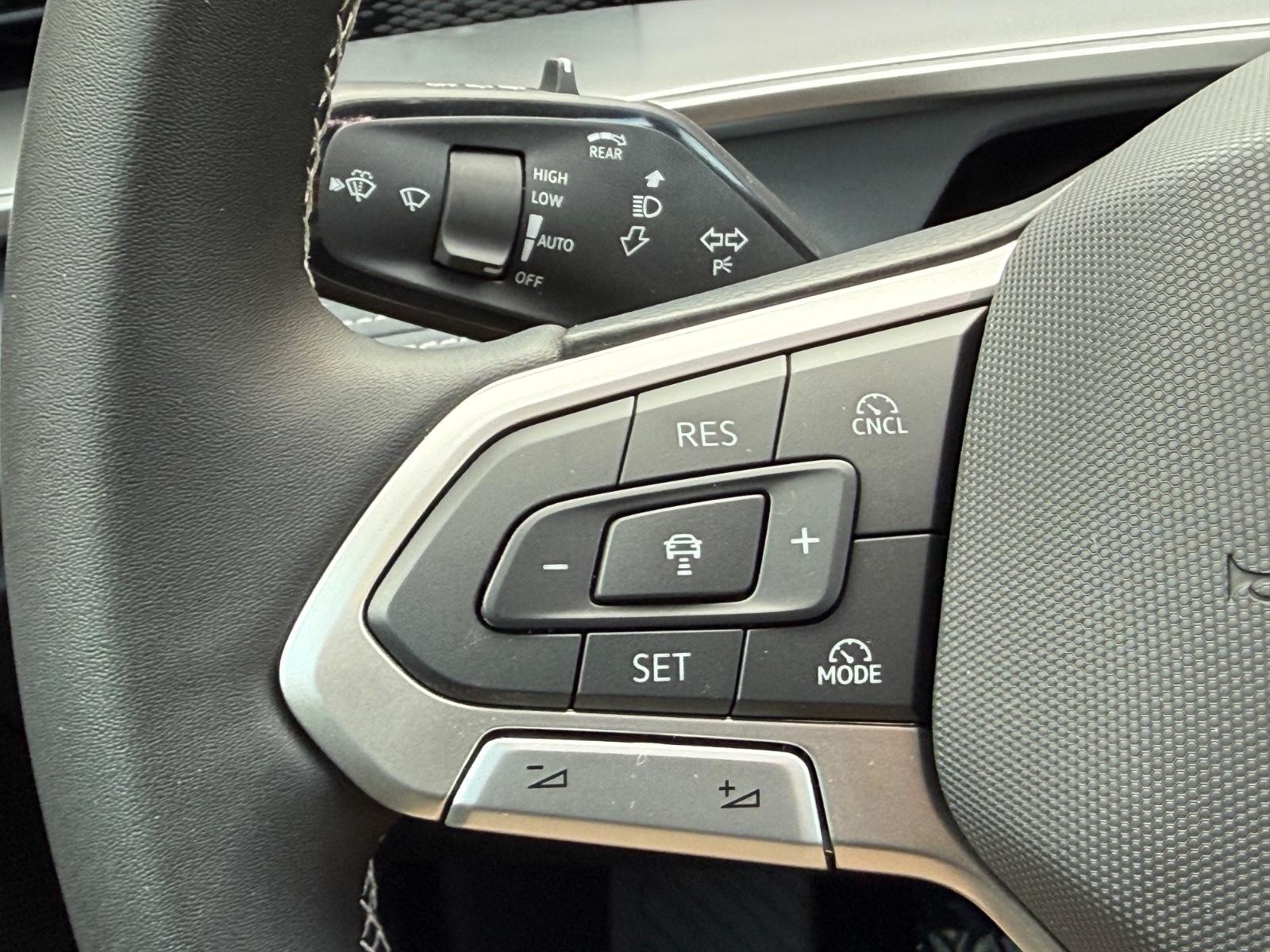 Volkswagen Tiguan Vehicle Image 10