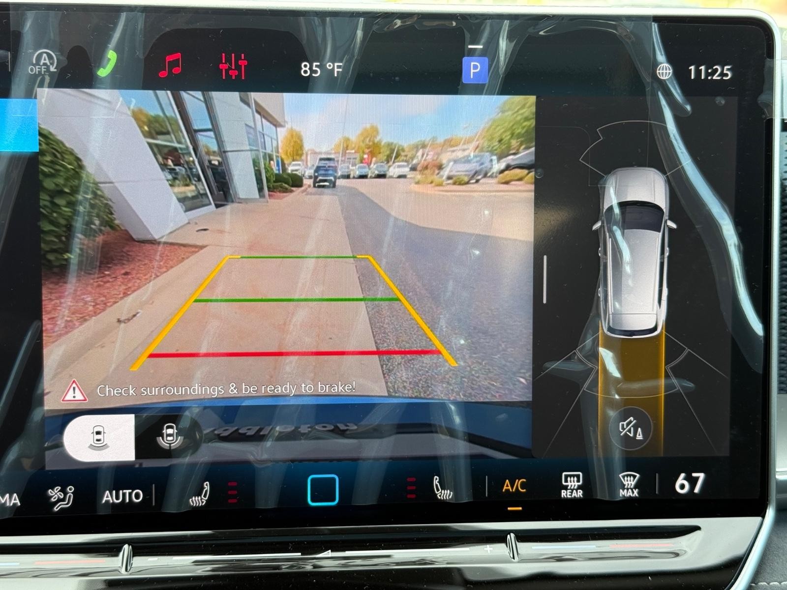Volkswagen Tiguan Vehicle Image 13