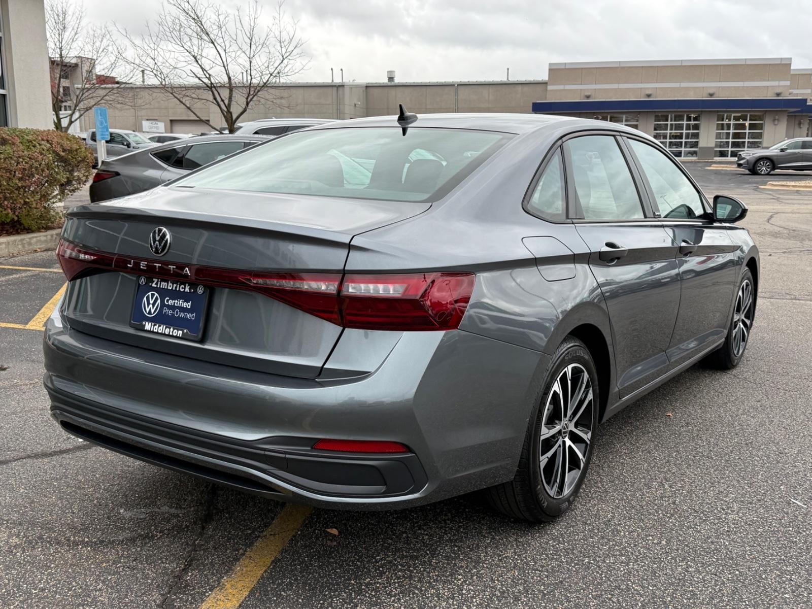 Volkswagen Jetta Vehicle Image 03