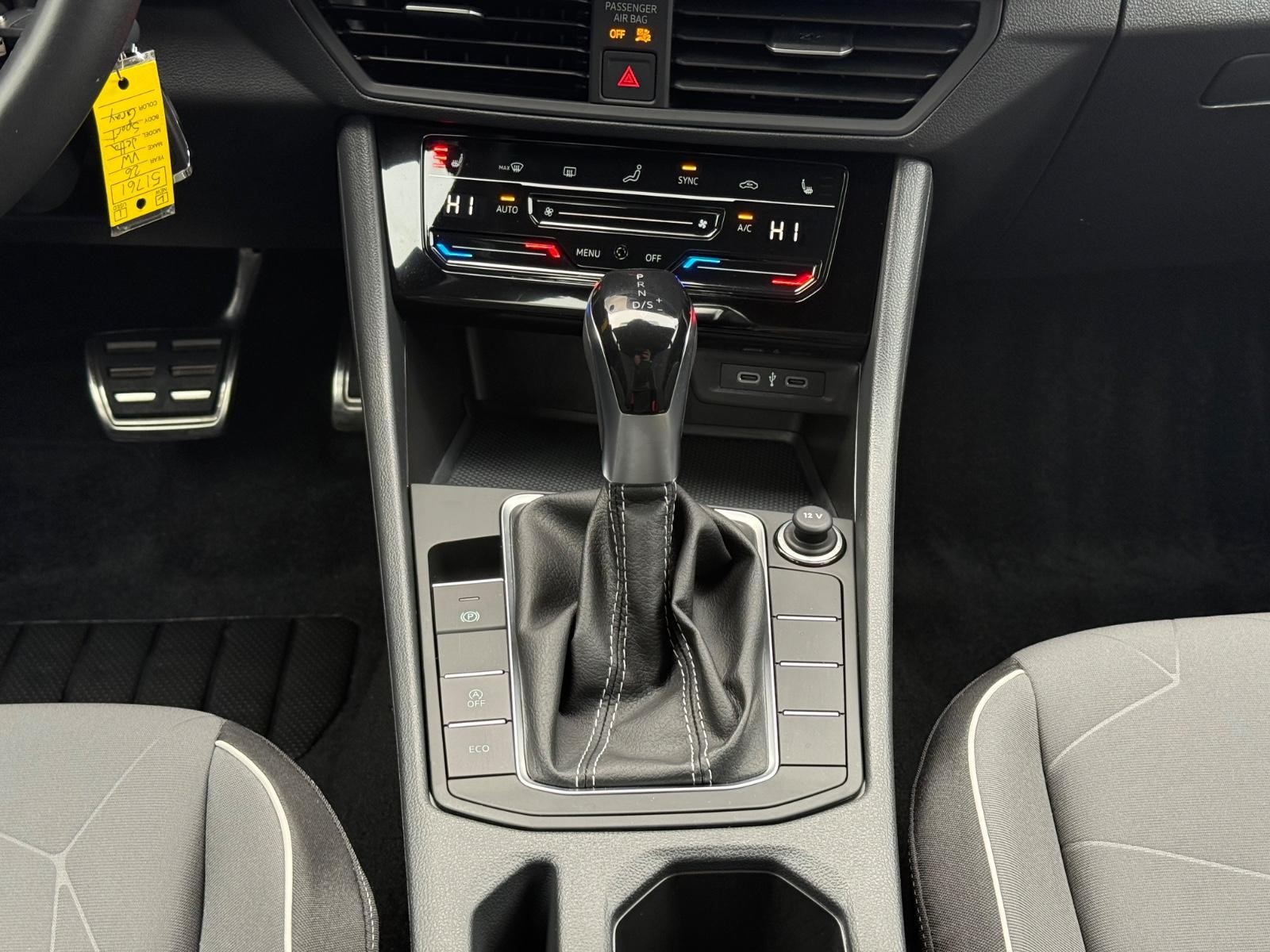 Volkswagen Jetta Vehicle Image 13