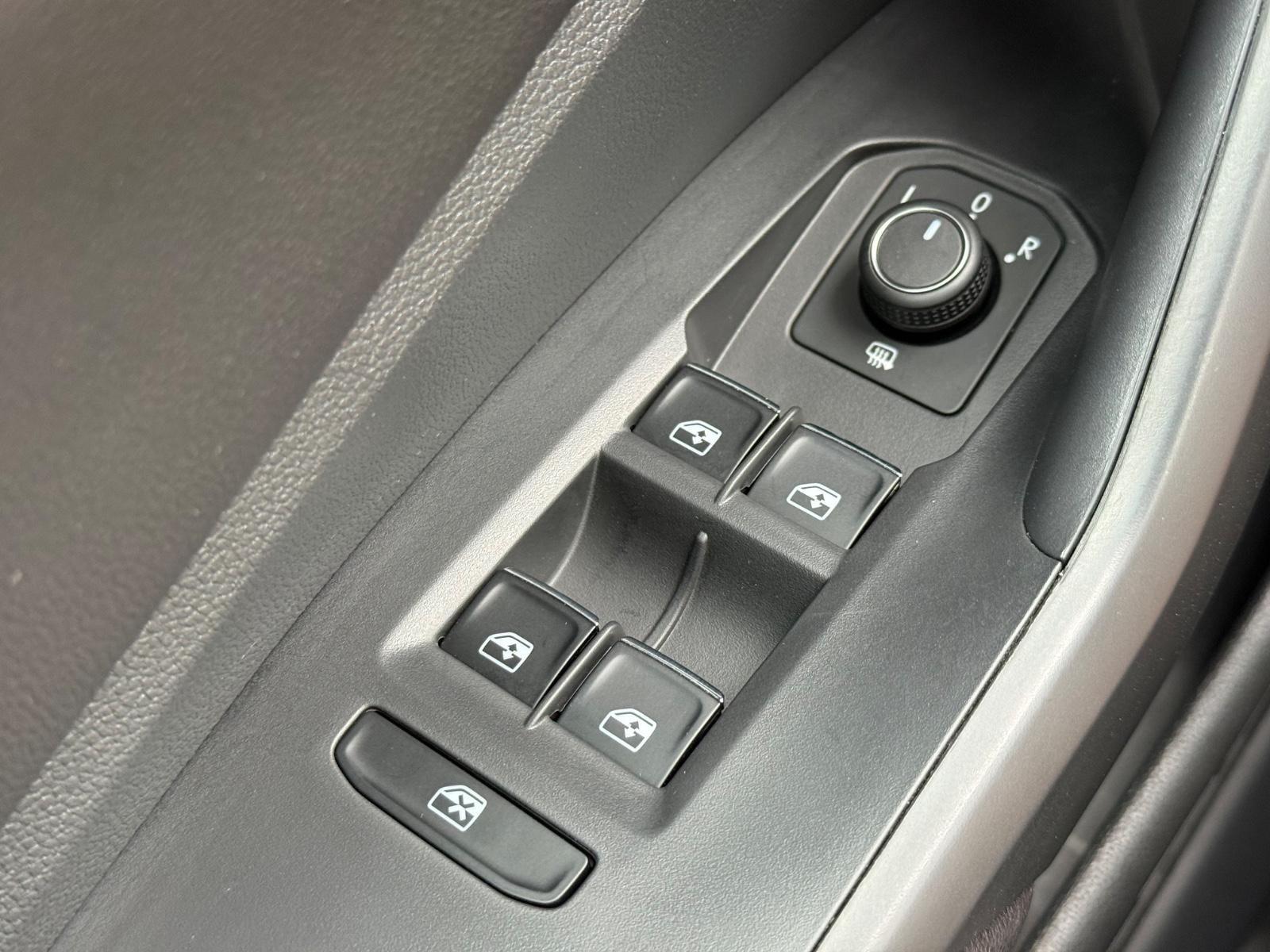 Volkswagen Jetta Vehicle Image 21