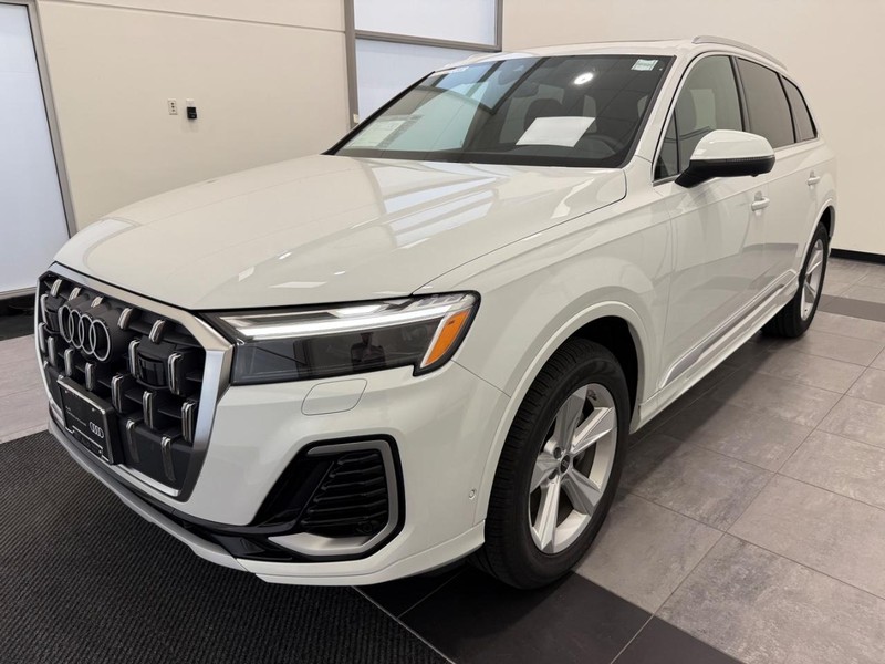 Audi Q7 Vehicle Image 6