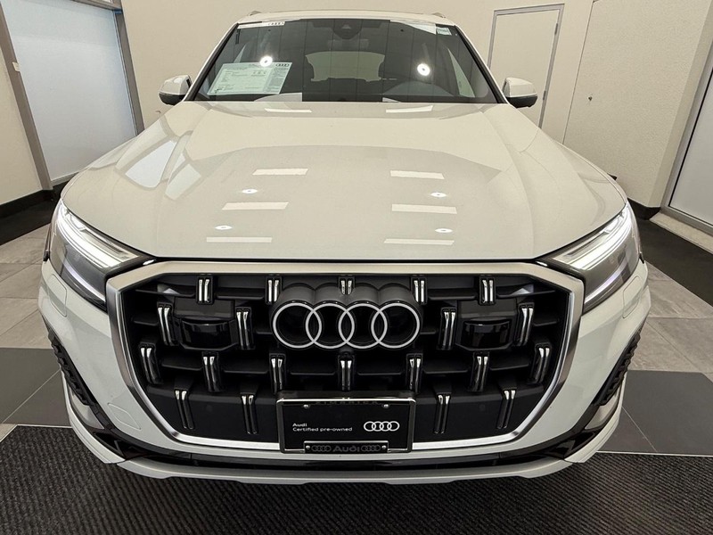 Audi Q7 Vehicle Image 7