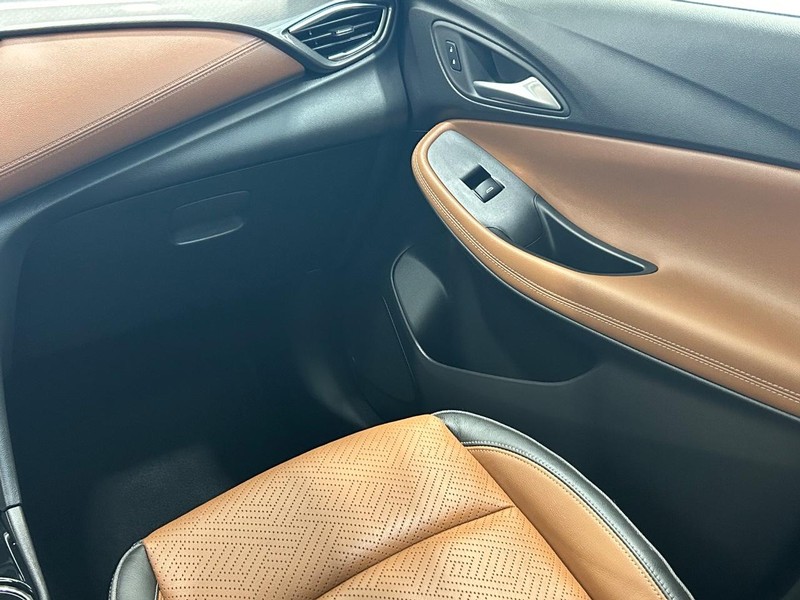 Buick Encore GX Vehicle Image 13