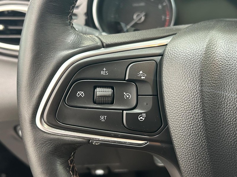 Buick Encore GX Vehicle Image 15