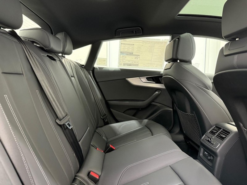 Audi A5 Sportback Vehicle Image 8