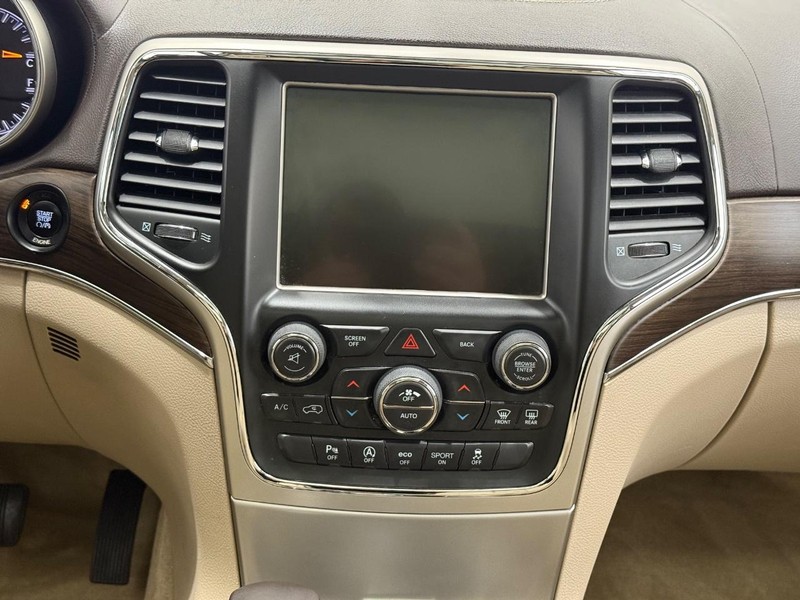 Jeep Grand Cherokee Vehicle Image 10