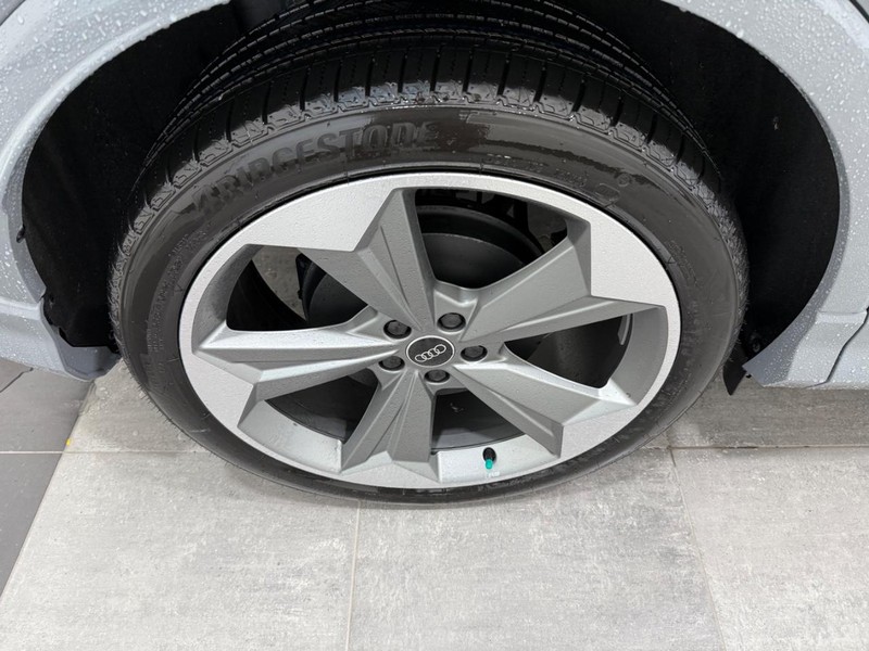 Audi Q4 e-tron Vehicle Image 3