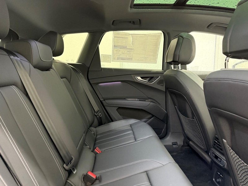 Audi Q4 e-tron Vehicle Image 4