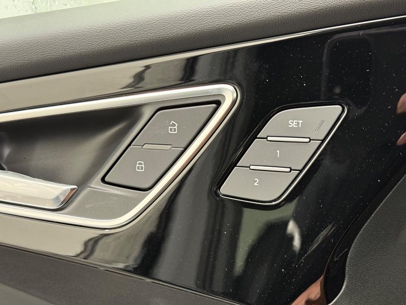 Audi Q4 e-tron Vehicle Image 10