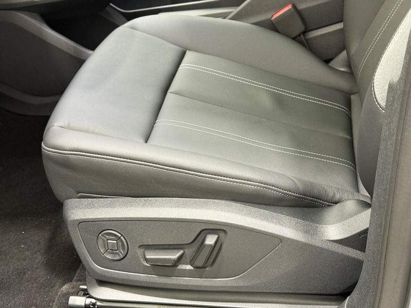 Audi Q4 e-tron Vehicle Image 16
