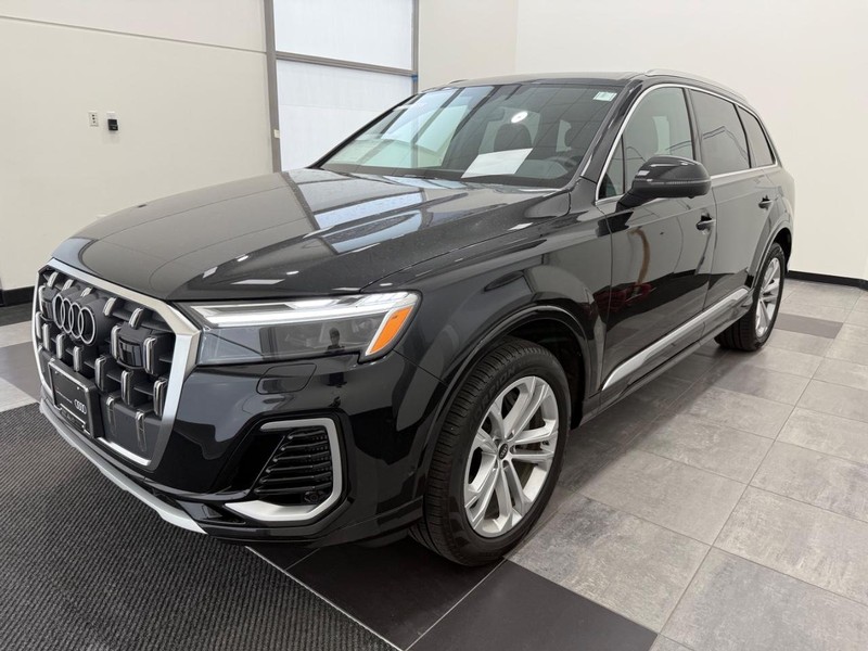 Audi Q7 Vehicle Image 6