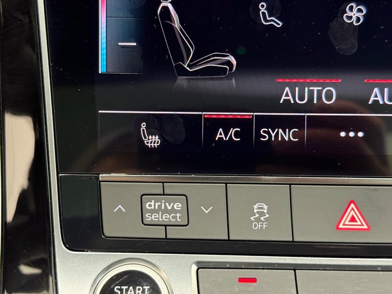 Audi Q7 Vehicle Image 19
