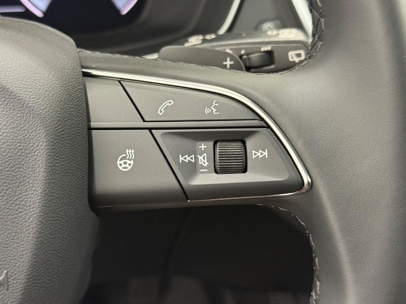 Audi Q5 Vehicle Image 12