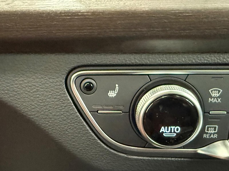 Audi Q5 Vehicle Image 14