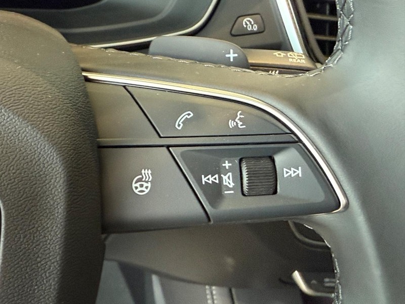 Audi Q5 Vehicle Image 11