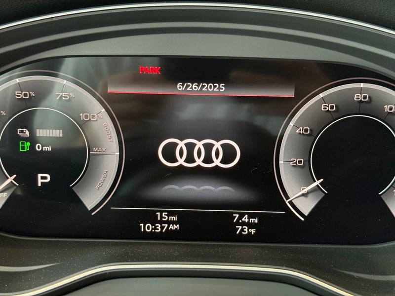 Audi Q5 Vehicle Image 12