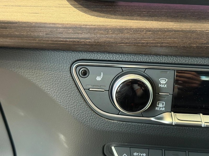 Audi Q5 Vehicle Image 13