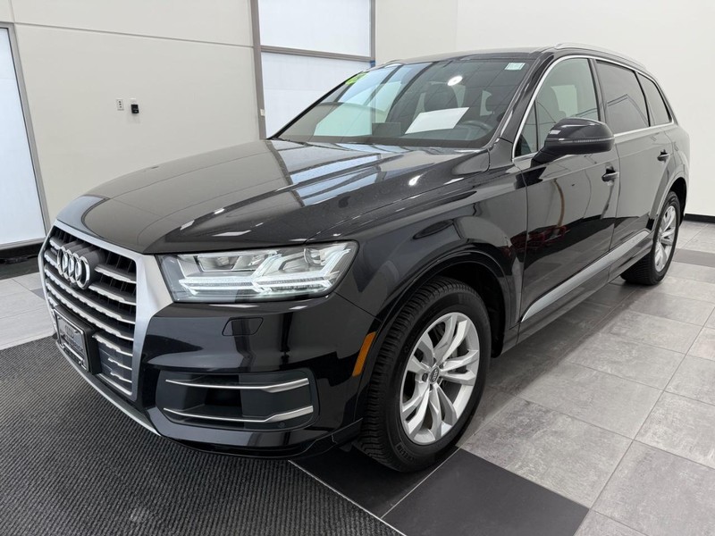 Audi Q7 Vehicle Image 6