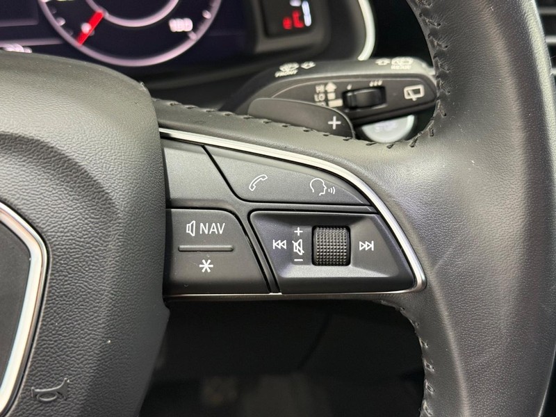 Audi Q7 Vehicle Image 15