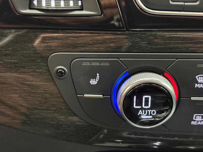 Audi Q7 Vehicle Image 17