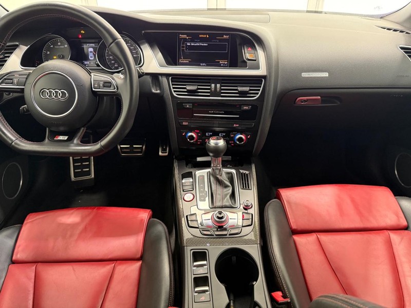 Audi S5 Vehicle Image 9