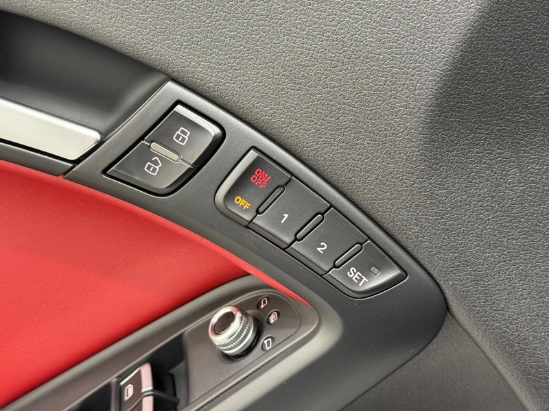 Audi S5 Vehicle Image 14