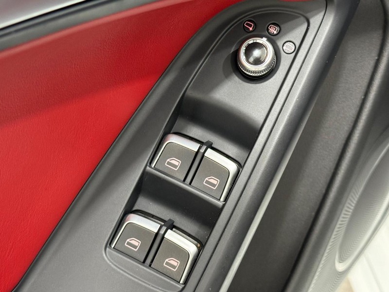 Audi S5 Vehicle Image 21