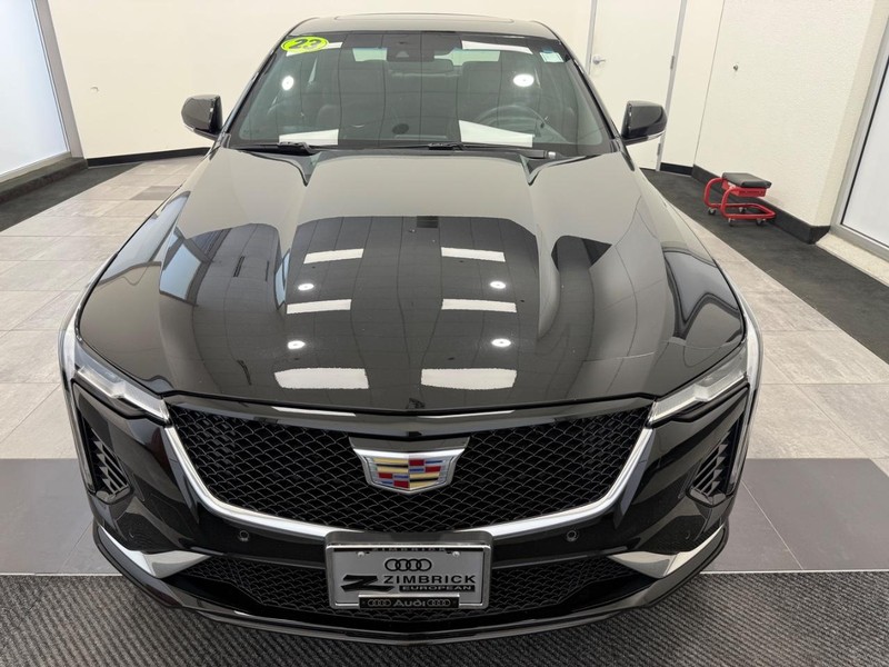 Cadillac CT4 Vehicle Image 7