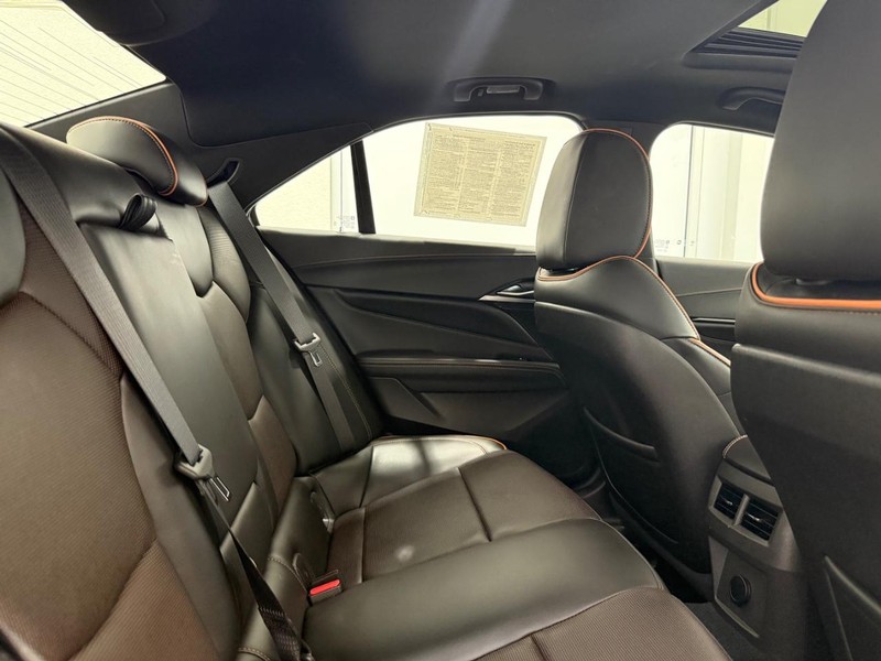 Cadillac CT4 Vehicle Image 8