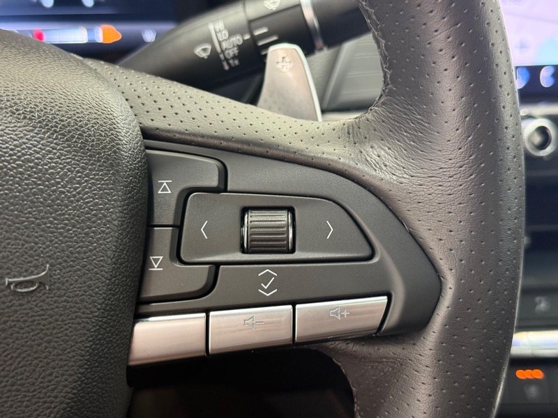 Cadillac CT4 Vehicle Image 16