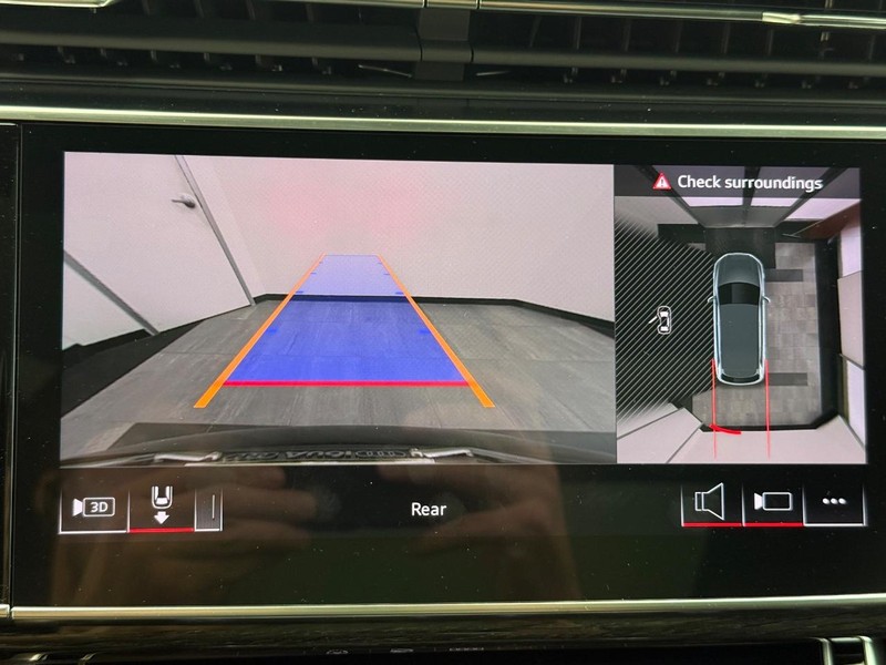 Audi Q7 Vehicle Image 13
