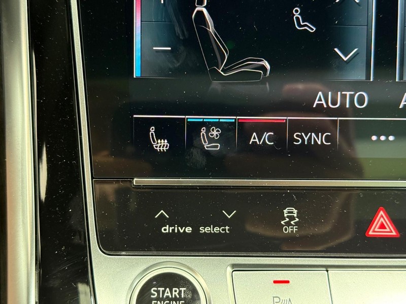Audi Q7 Vehicle Image 14