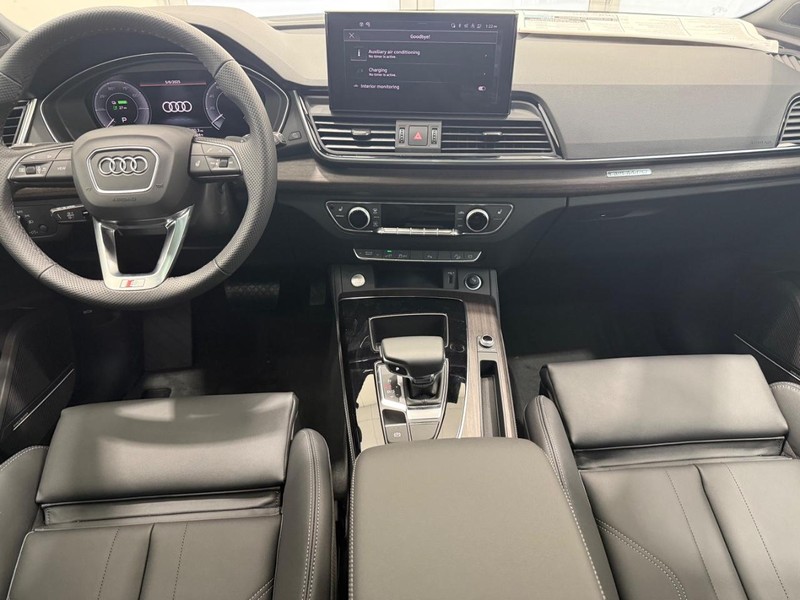 Audi Q5 Vehicle Image 5