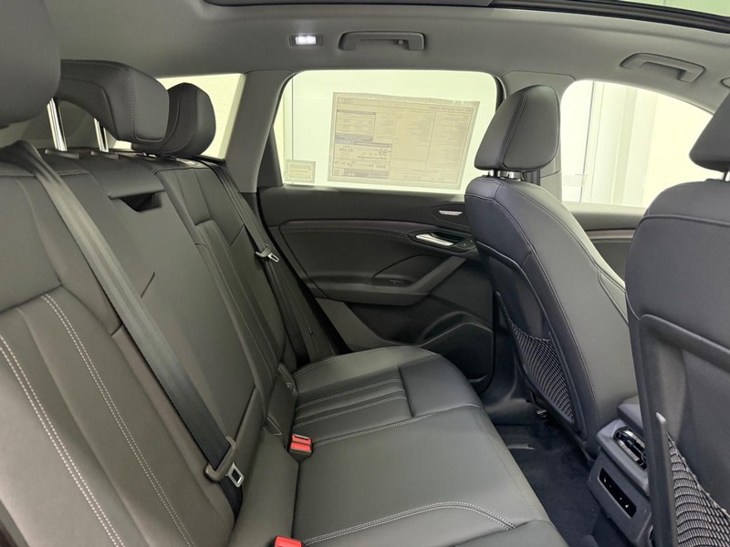 Audi Q6 e-tron Vehicle Image 4