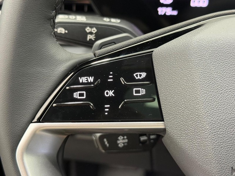 Audi Q6 e-tron Vehicle Image 10