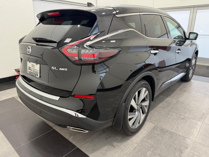 Nissan Murano Vehicle Image 2