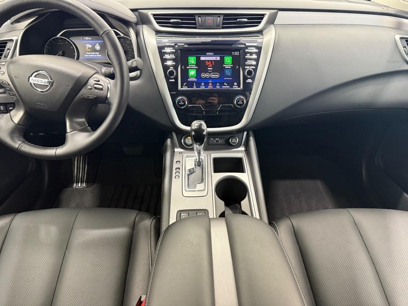 Nissan Murano Vehicle Image 9