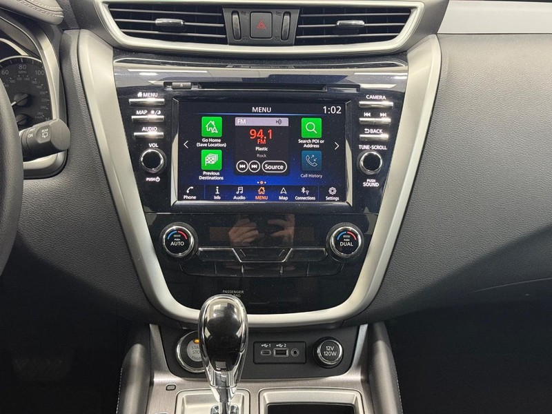 Nissan Murano Vehicle Image 10