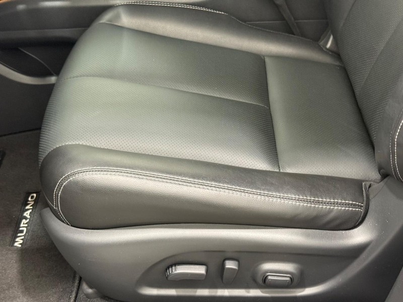 Nissan Murano Vehicle Image 21