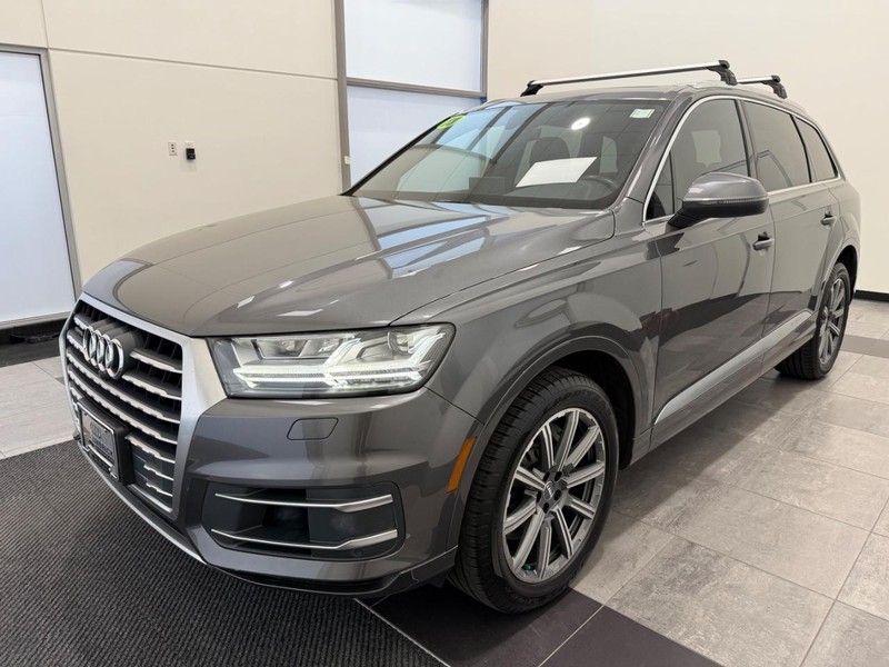 Audi Q7 Vehicle Image 6