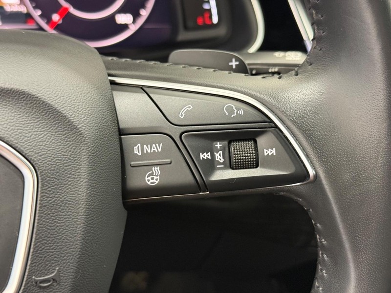 Audi Q7 Vehicle Image 16
