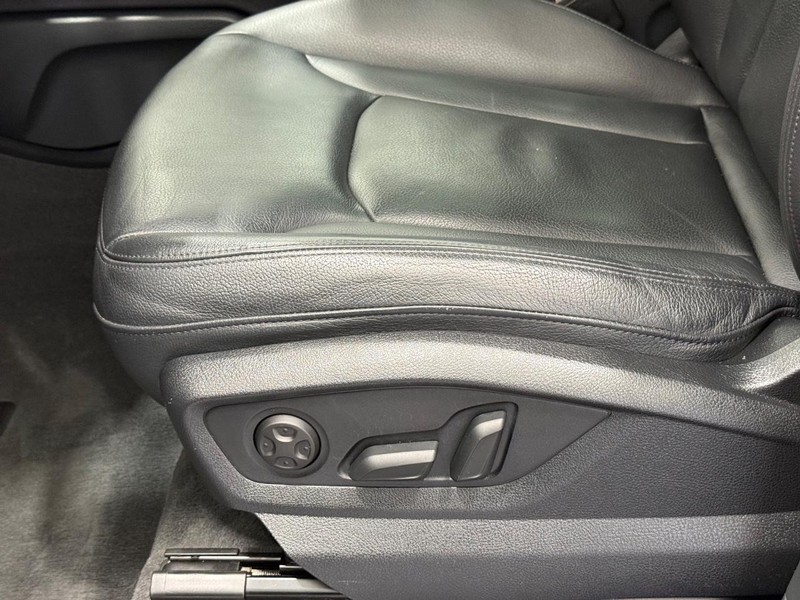 Audi Q7 Vehicle Image 21